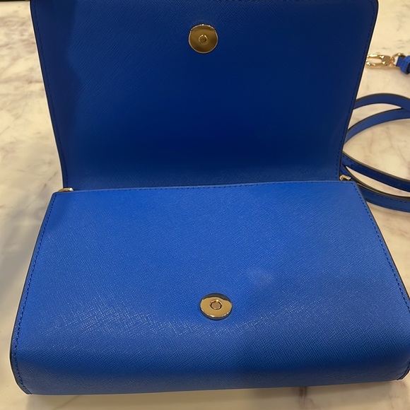 NEW without tags Tory Burch Emerson Crossbody Blue Purse with removable strap - Picture 7 of 12